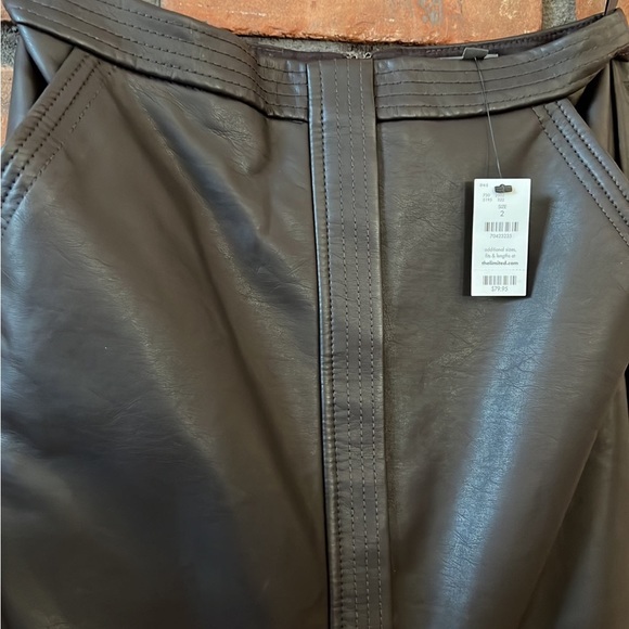 Limited Faux leather pencil skirt - Picture 5 of 5